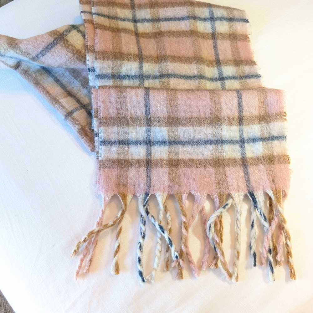 NWOT GAP Soft Plaid Scarf in Cream and Brown